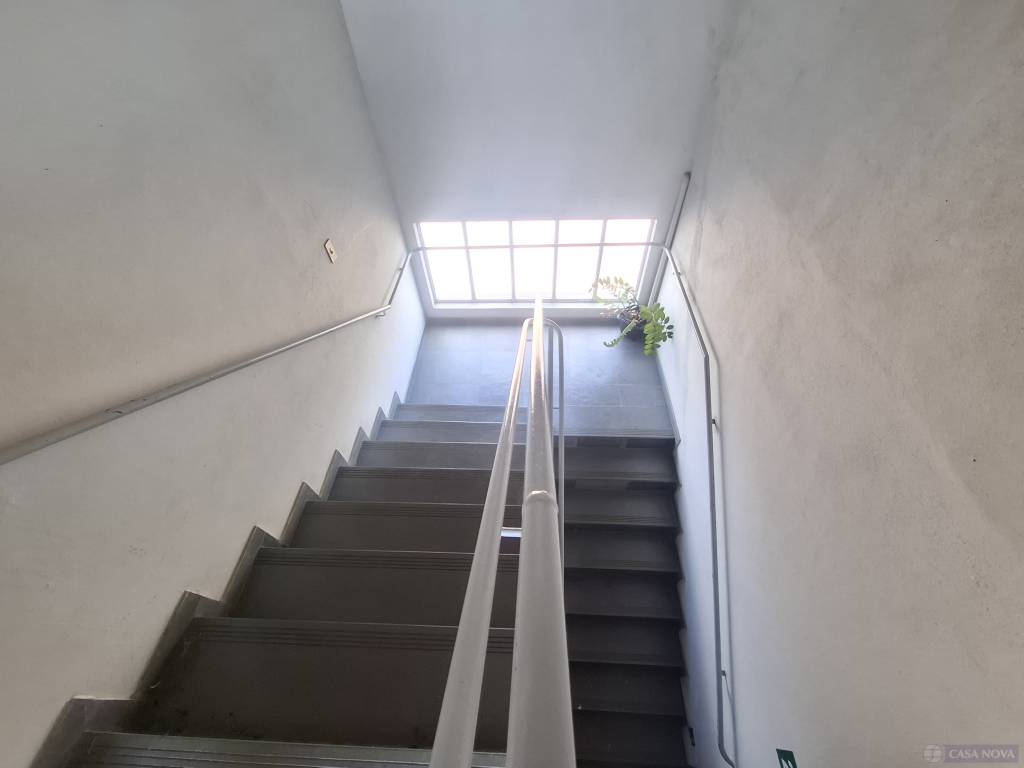 Aluguel, Apartamento, Vila Romana, Divinopolis, Escada de Acesso Terraço 